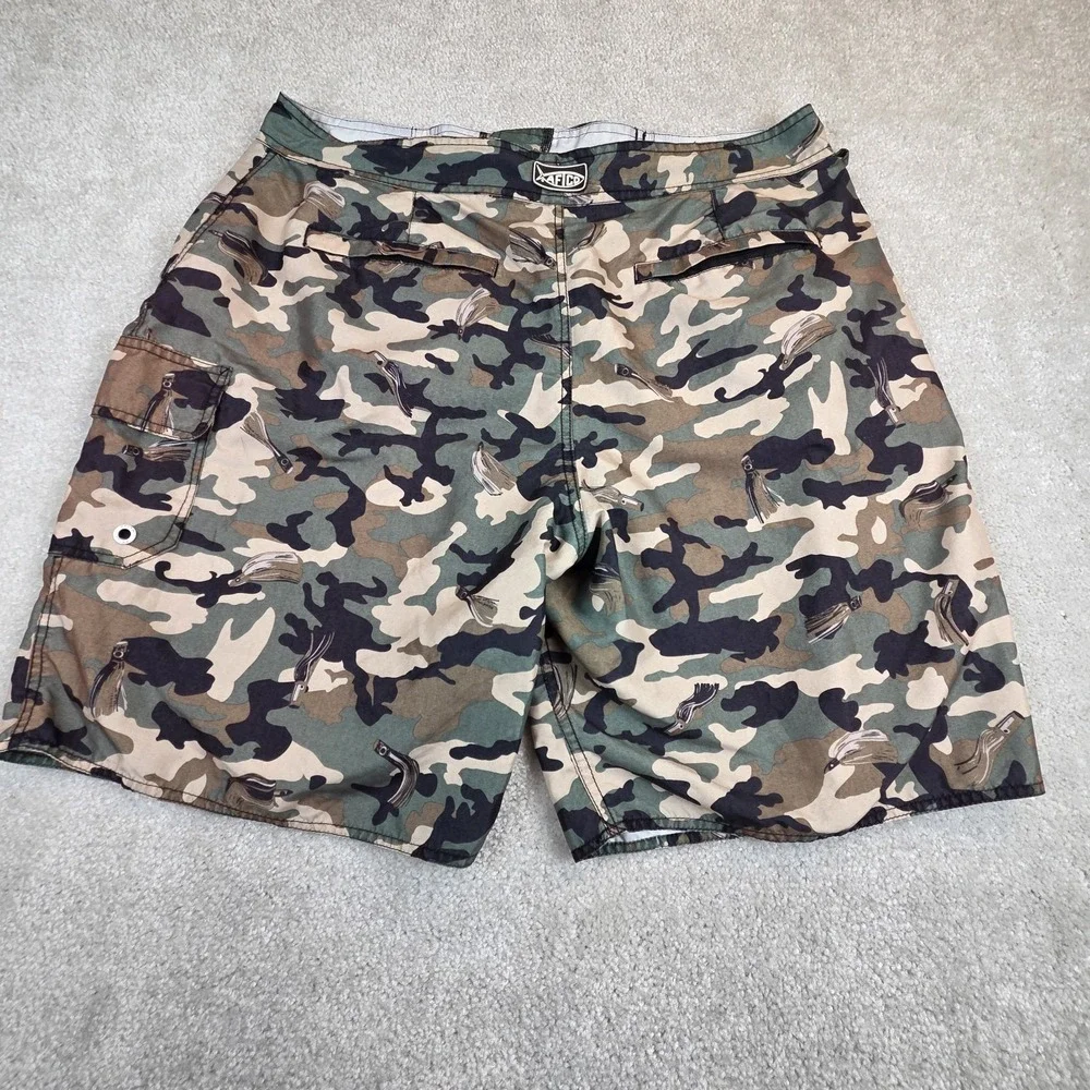 AFTCO‎ Camo Board Shorts Mens Size 36 Fishing Lure Swim Trunks Cargo